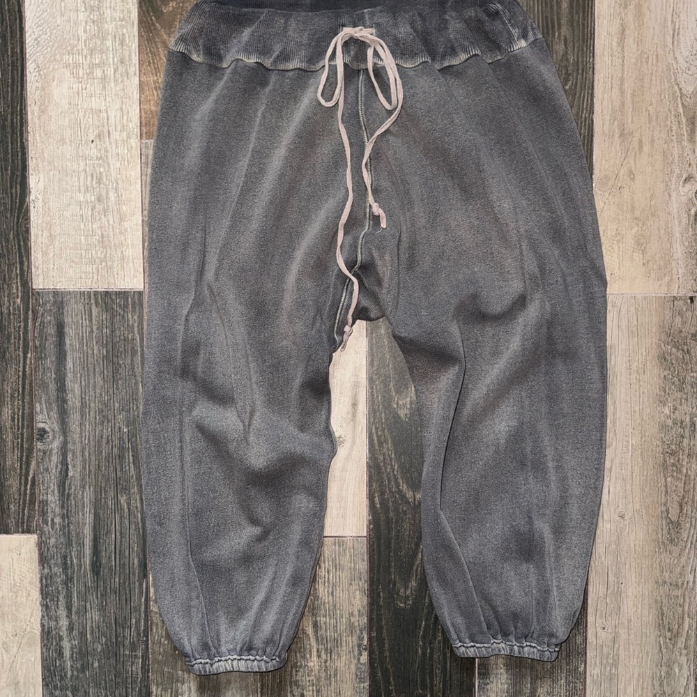 Magnolia Pearl Cotton Fleece La Jolla Joggers - PANTS 869 - Earl Grey -OS - Picture 5 of 8